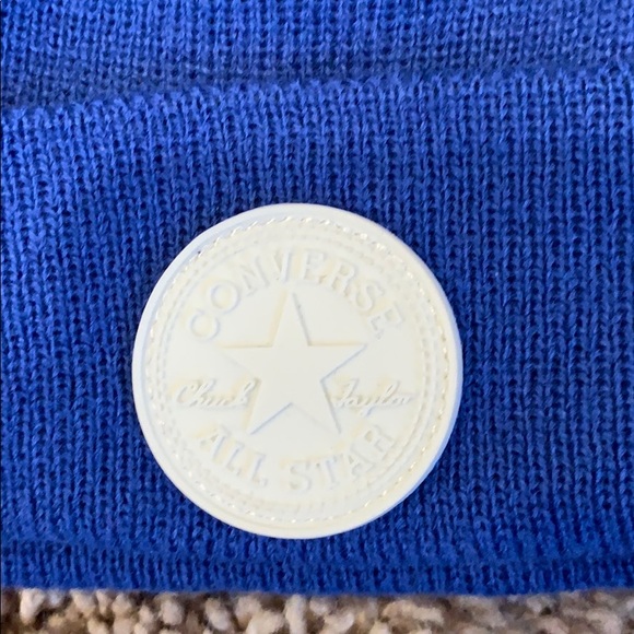 Converse - Picture 2 of 3